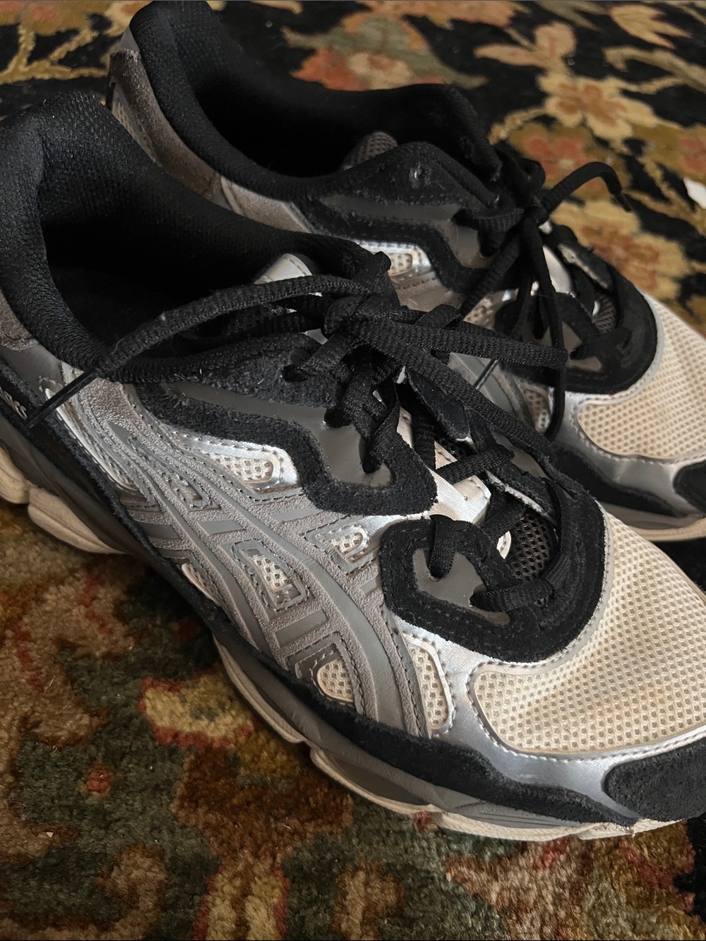 Asics Men's Gel NYC Ivory Black and Gray Athletic Running Shoes size 8